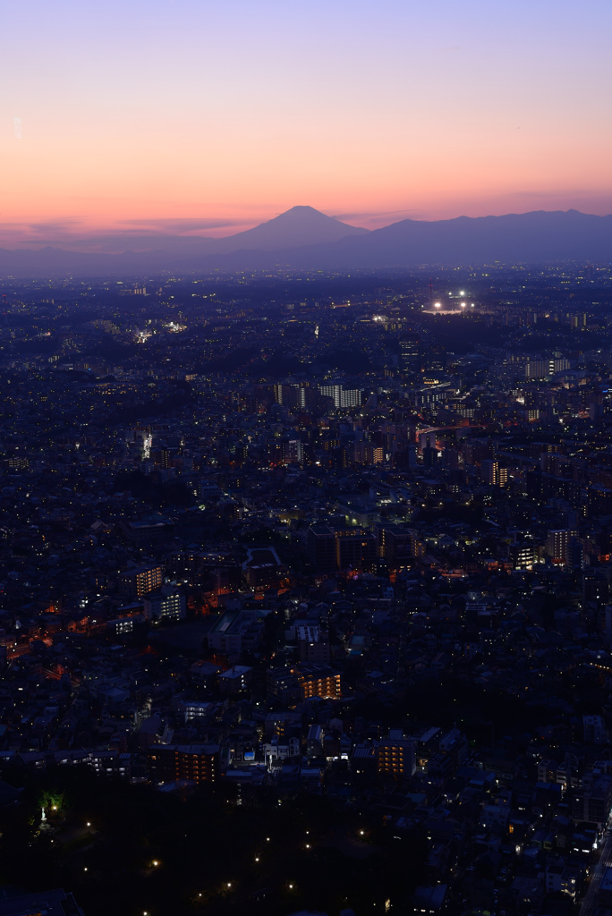 夕暮れの富士山