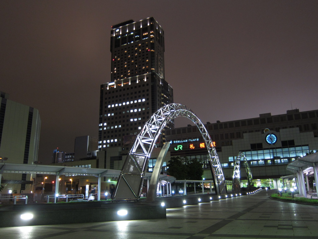 夜の札幌駅