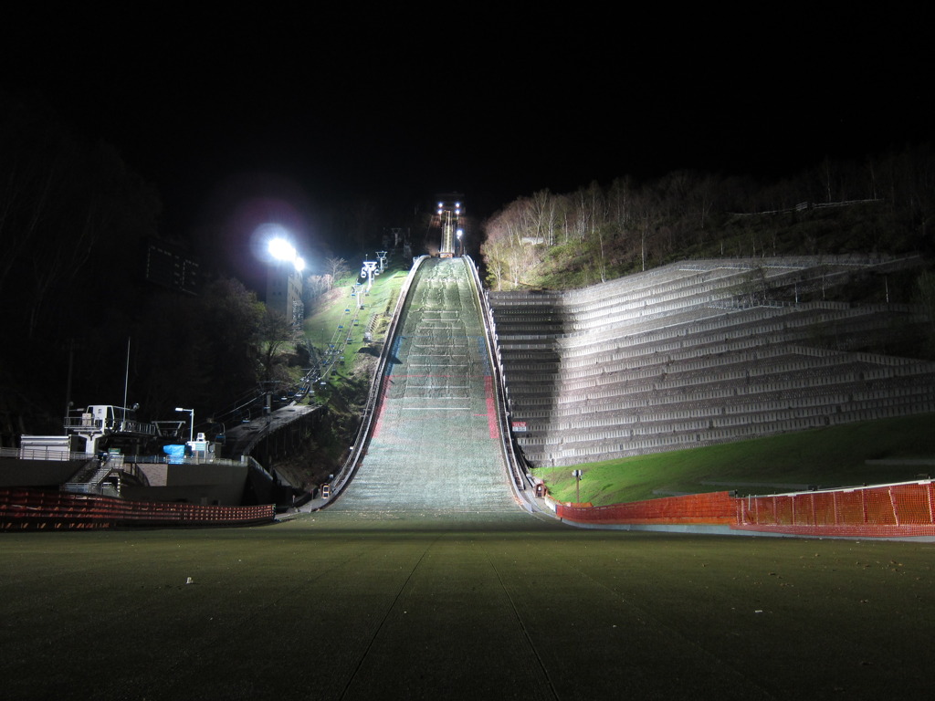 夜の大倉山ジャンプ台