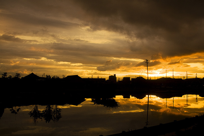 雨上がりの夕焼け空
