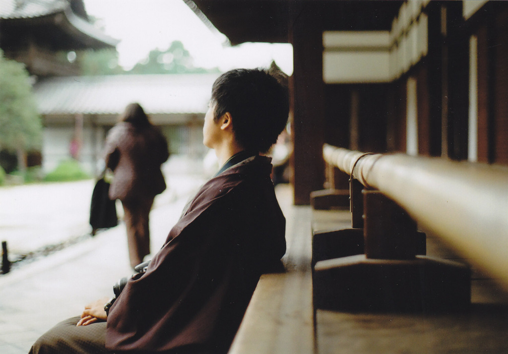 佇み