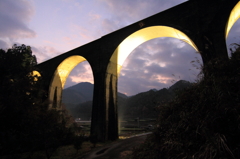 明日への架け橋