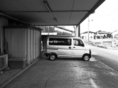 働く車