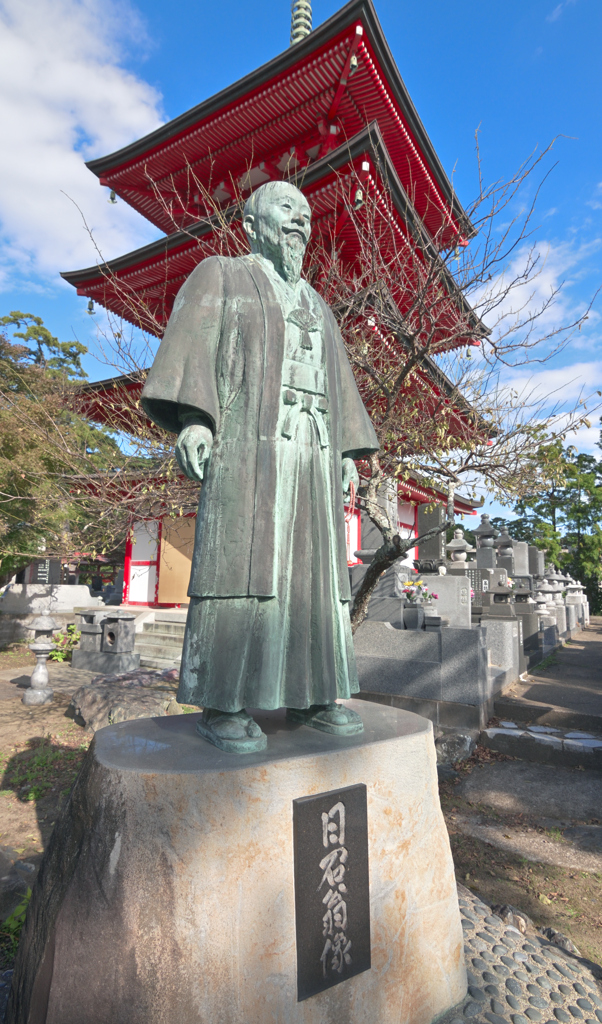 井上日召銅像