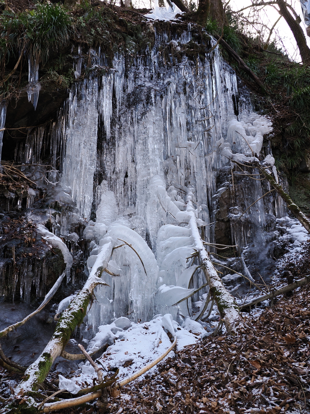埼玉県秩父市大滝　三十槌の氷柱