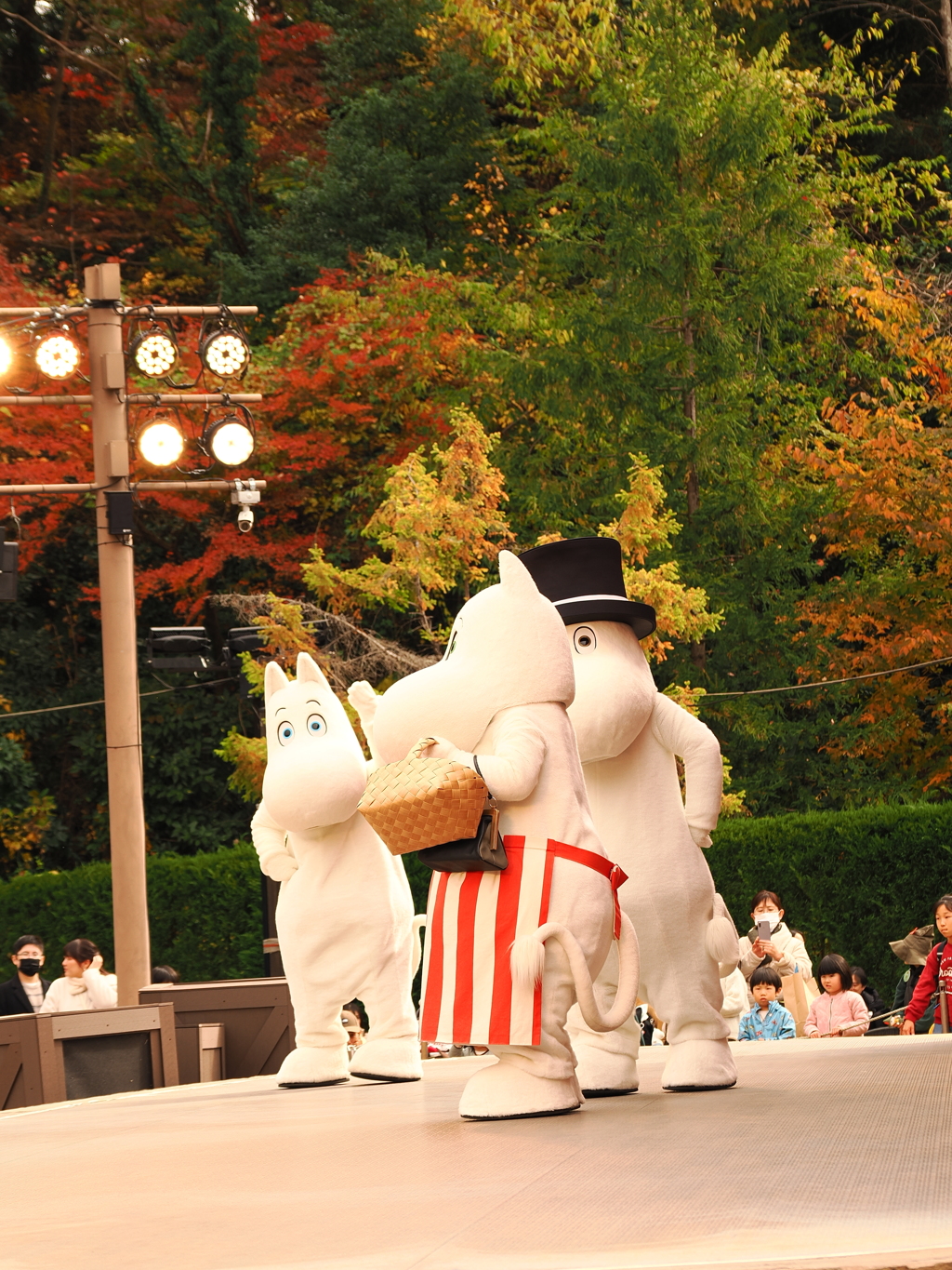 ムーミントロール、ムーミンパパとママ