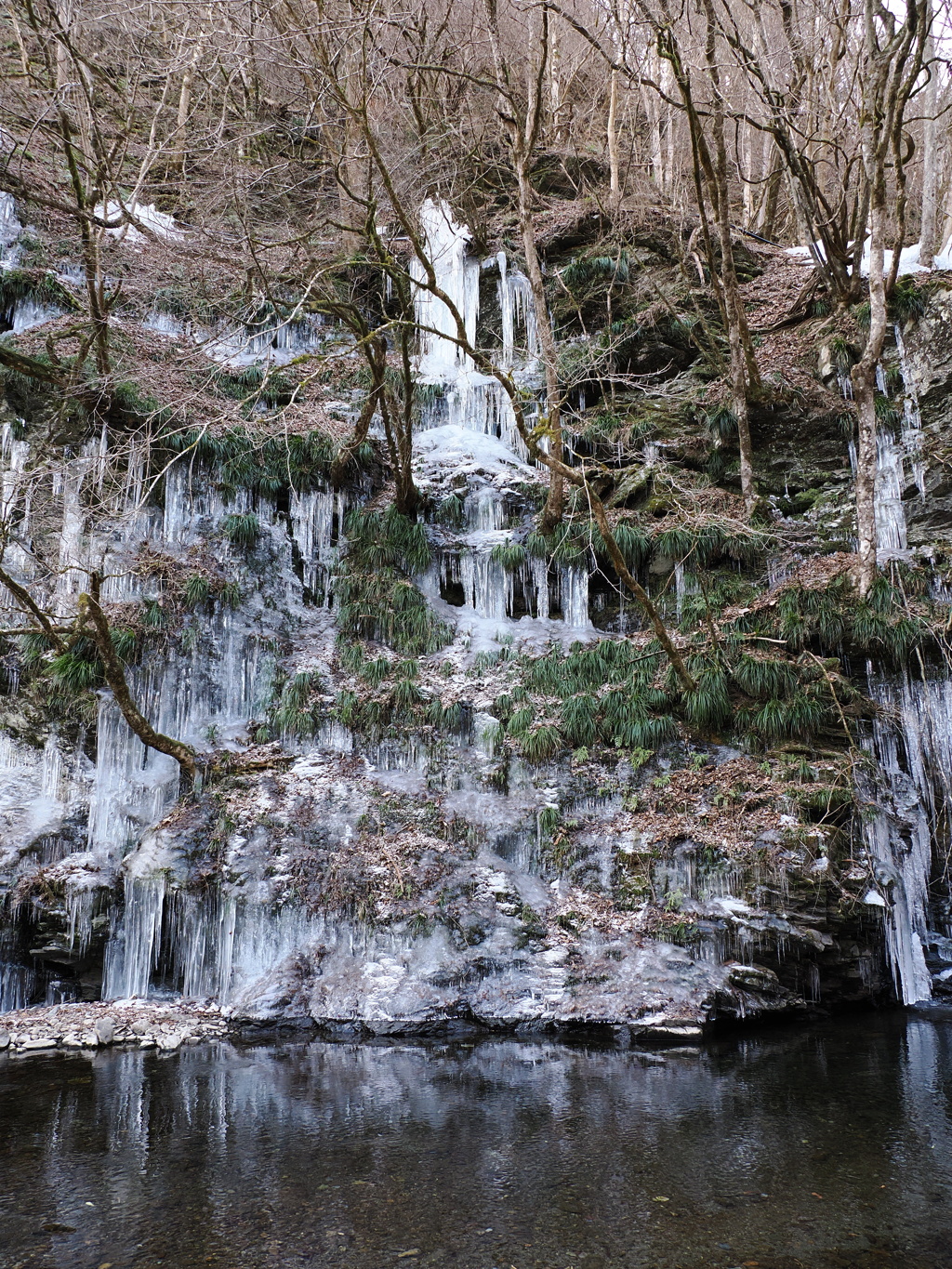 三十槌の氷柱　8