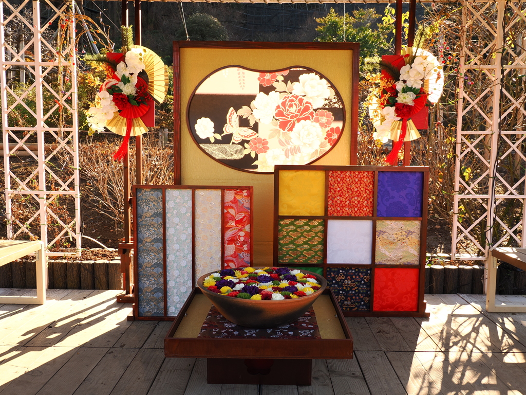 花で飾った正月飾り　3