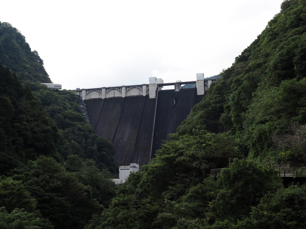 浦山ダム堰堤　正面