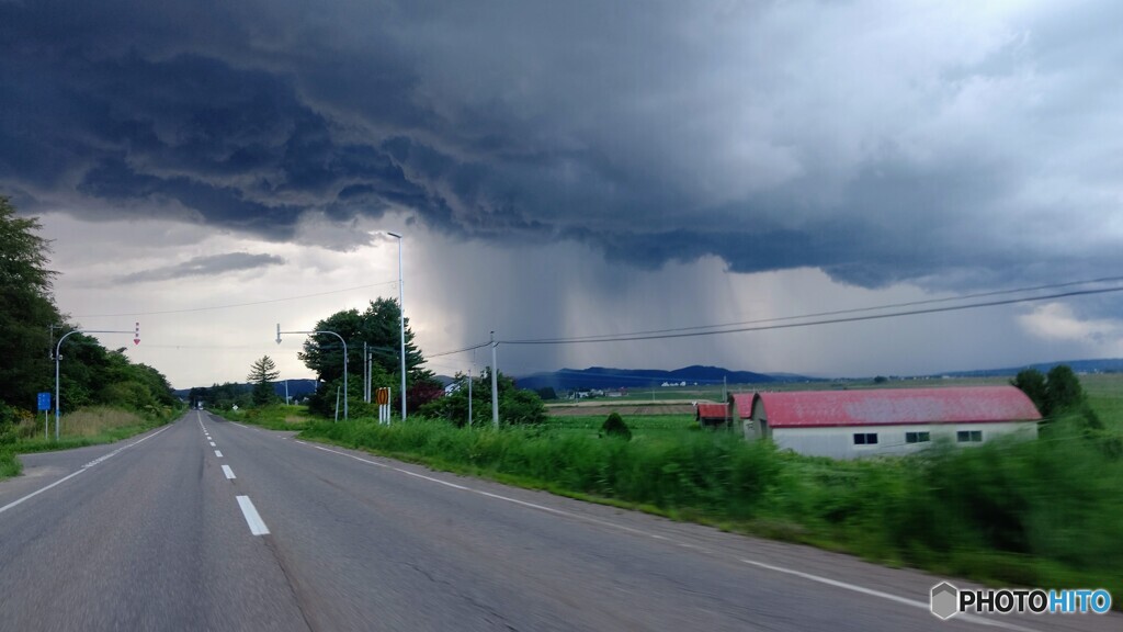 ダウンバーストと局地豪雨