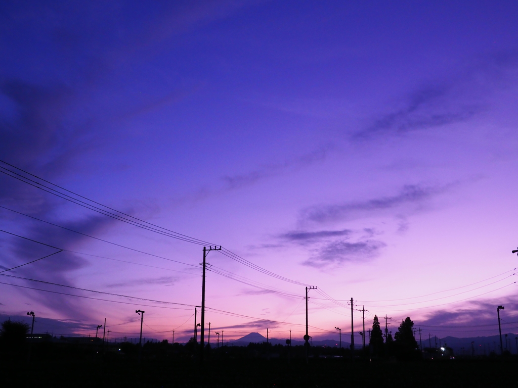秋の夕暮れ② 富士山遠影