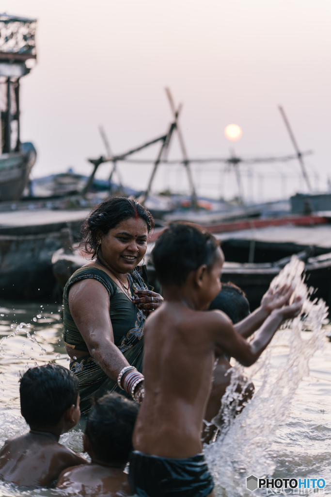 バラナシの夜明け