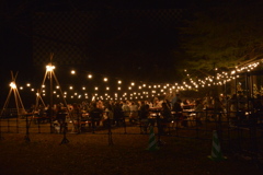 クリスマスマーケットの賑わい