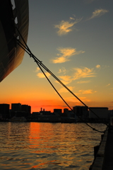 埠頭の夕暮