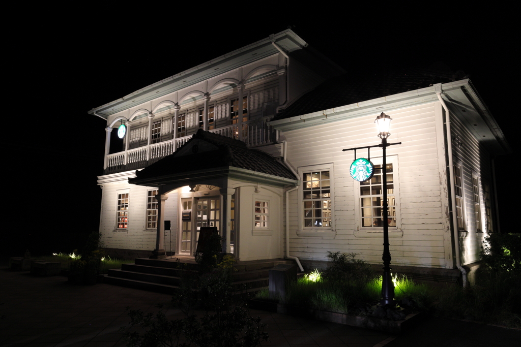 世界遺産隣接のスタバ