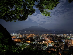 月夜の桜島