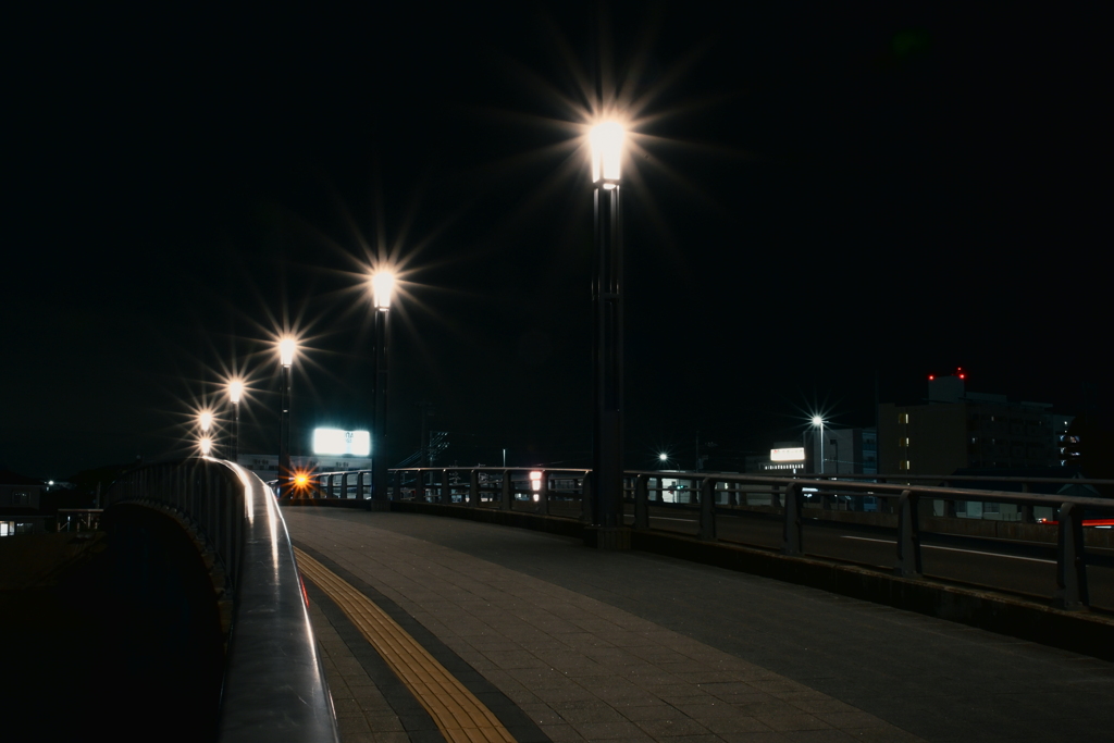 夜の橋