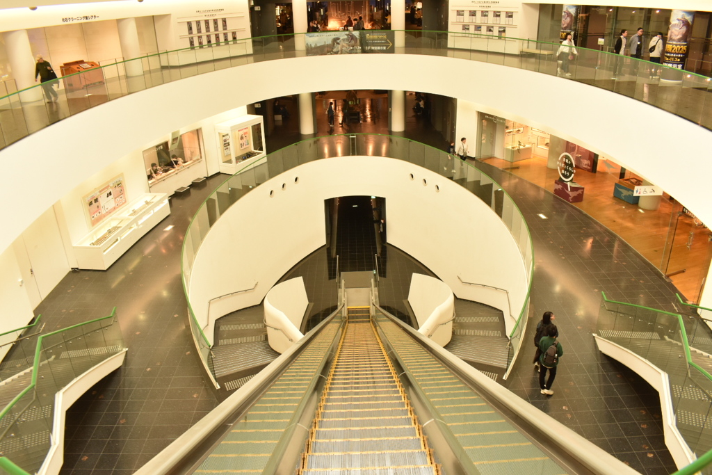 エスカレーターによるタイムトラベル