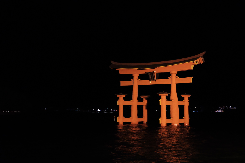 夜の厳島