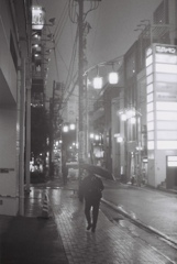 栄にて