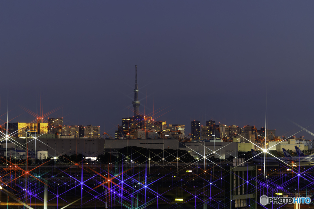夜明け前の羽田空港