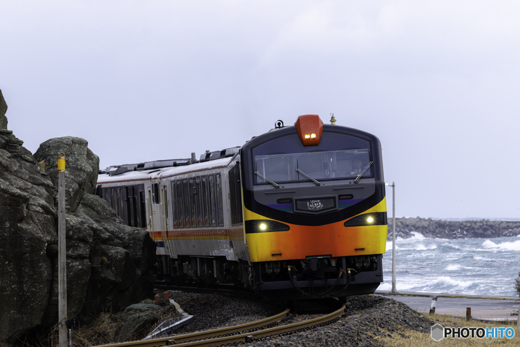 リゾートしらかみくまげら編成