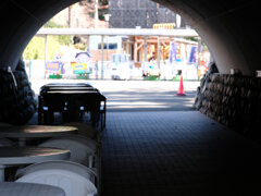 トンネルを抜けたら遊園地