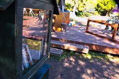 公園の小さな図書館