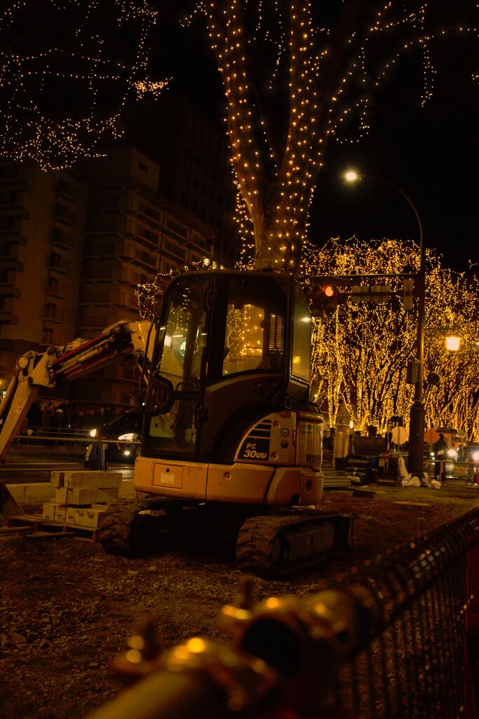 はたらくくるまにも光を