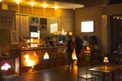 長居公園・夜のカフェ