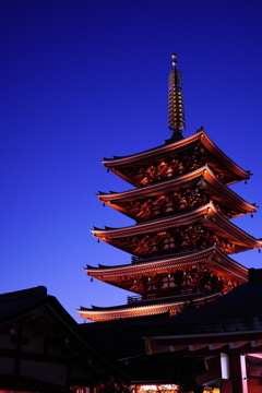 浅草寺の五重塔-2