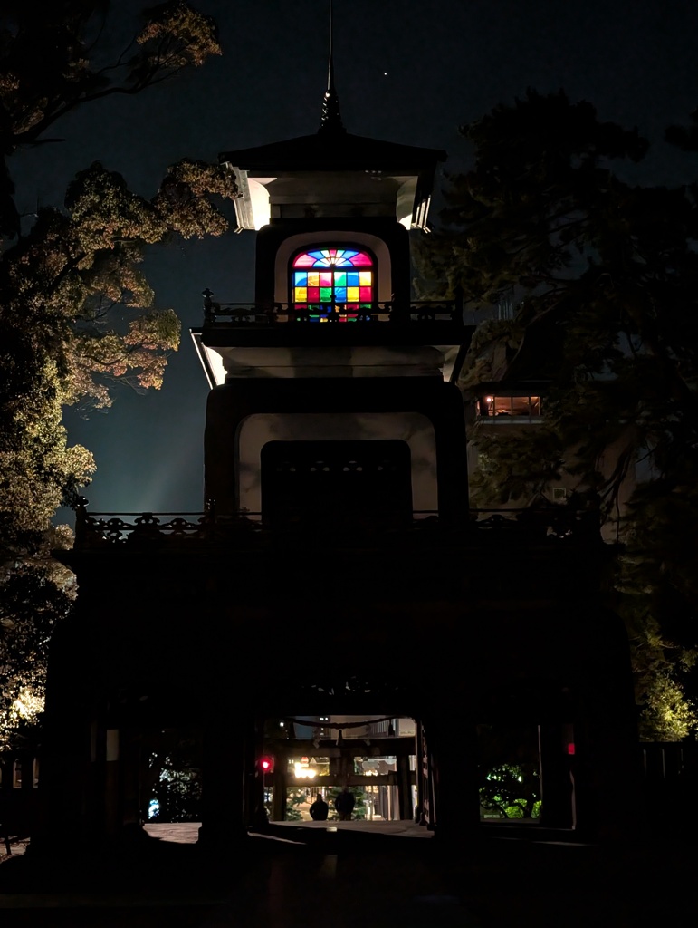 光と闇に挟まれて