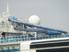 博多港に寄港のADORA MAGIC CITY　7