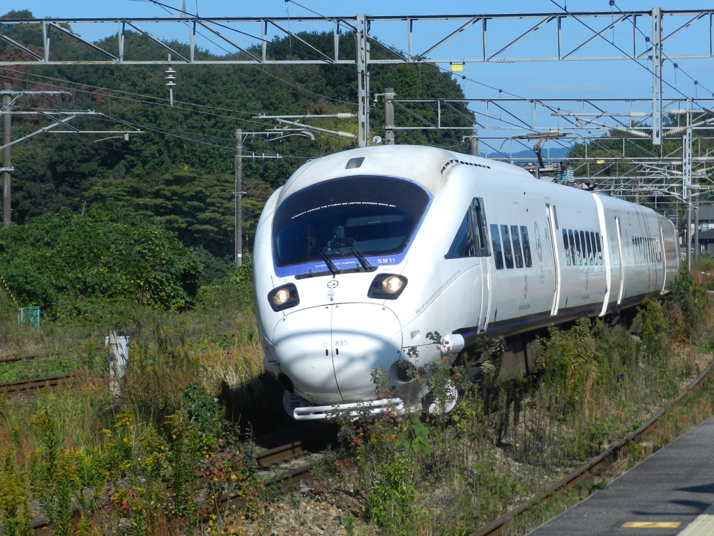 JR九州　885系の通過　1