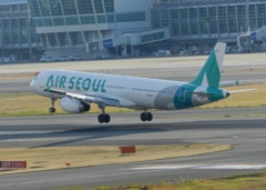 AIR SEOUL A321　福岡空港ランディング