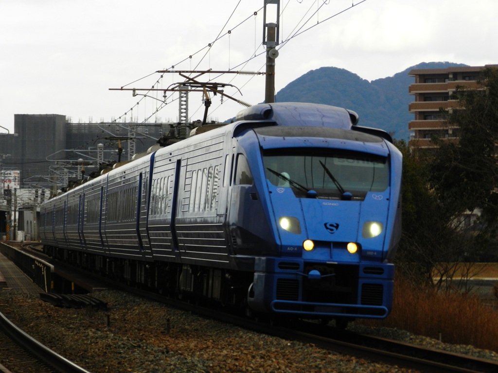 千早～箱崎を通過の883系ソニック　1