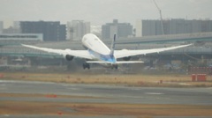 福岡空港を離陸　ANA B787