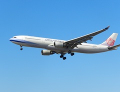 CHINA AIRLINES A330-300 福岡空港ランディング