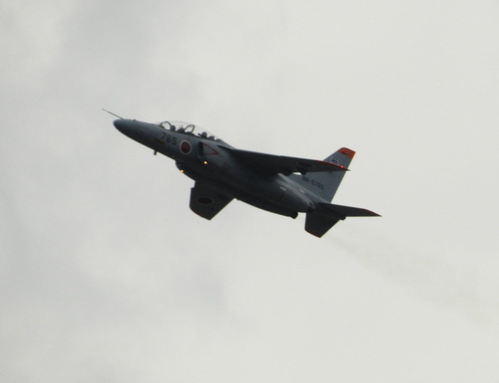 福岡空港を離陸の航空自衛隊　T-4  2