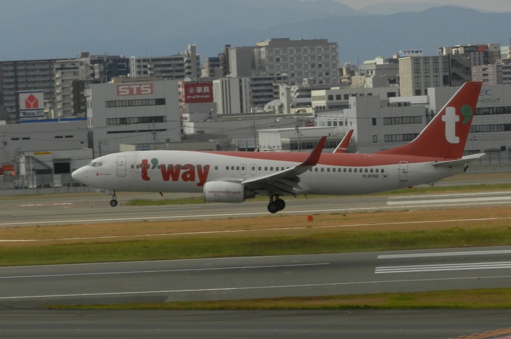 Tway B737-800　福岡空港ランディング