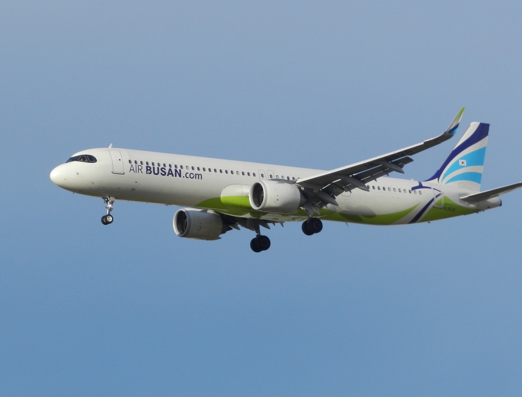 エアプサンA321　福岡空港ランディング