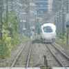 下り列車車内より見える885系上り