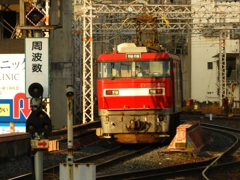 下関駅を通過のEH500機関車　2