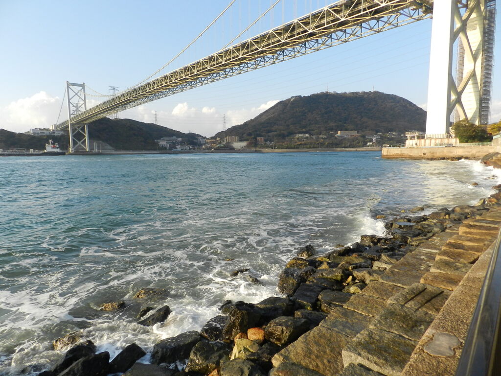 関門海峡の波　8