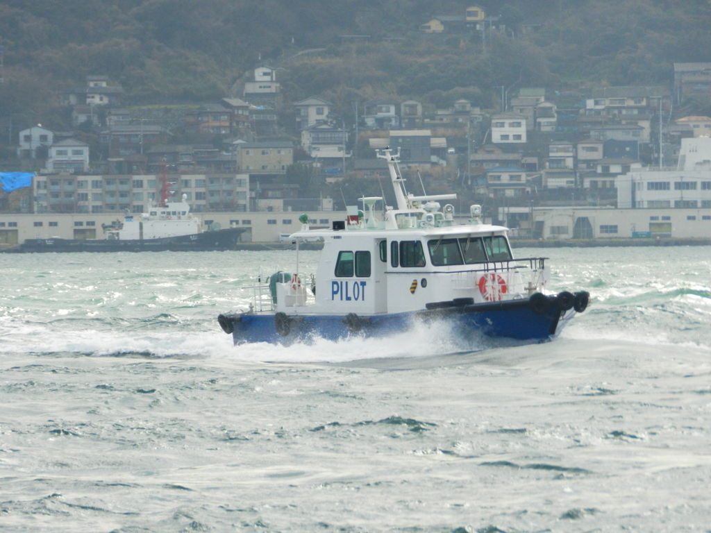 関門海峡を航行する船舶　7