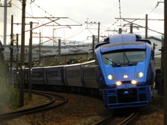 千早～箱崎を通過の883系ソニック　2