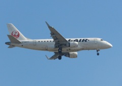 J-AIR E170 福岡空港ランディング