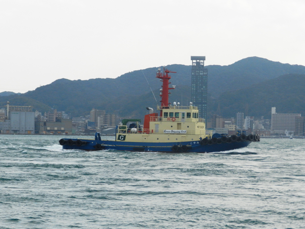 関門海峡を航行する船舶　2