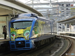 883系ソニック　W@NDER ART EXPRESSラッピング