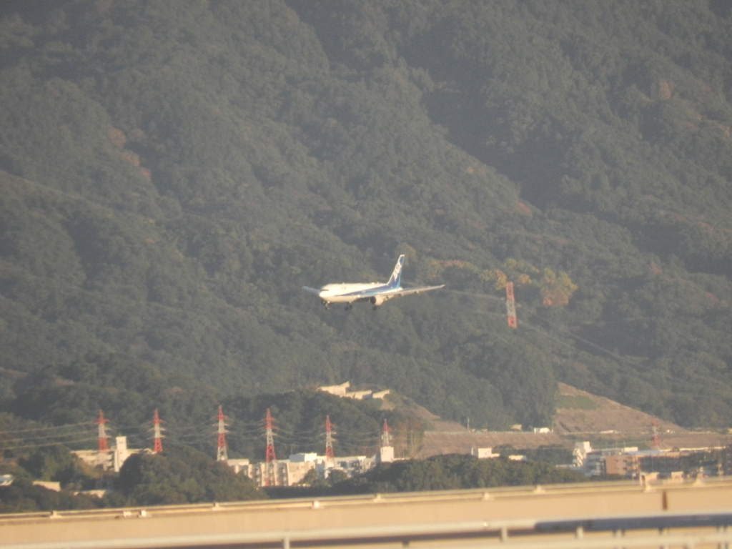 福岡空港R34へランディングの飛行機　5